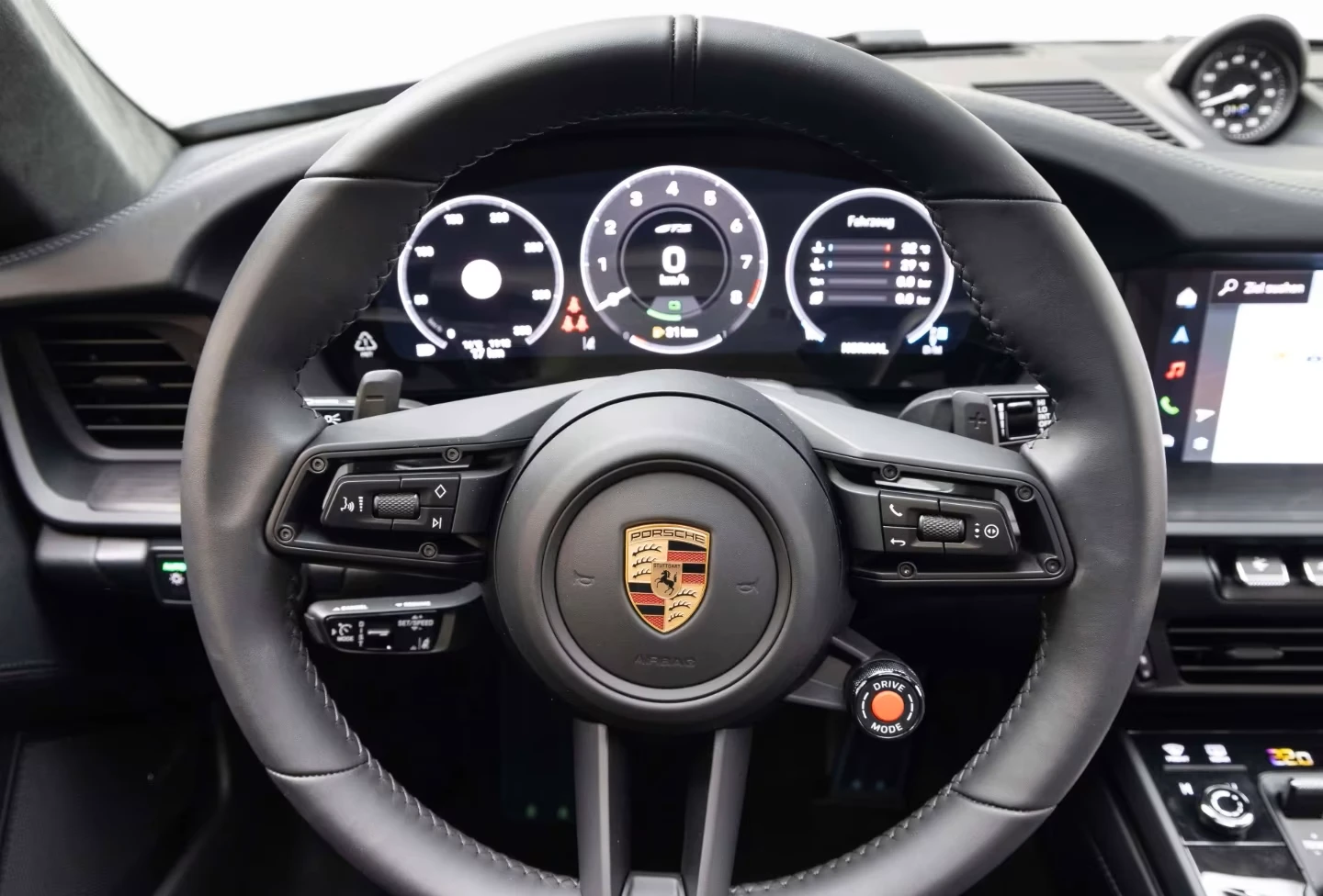 Porsche 911 GTS* DISTR* 360CAM* MEMORY* BOSE* , снимка 12 - Автомобили и джипове - 55098133