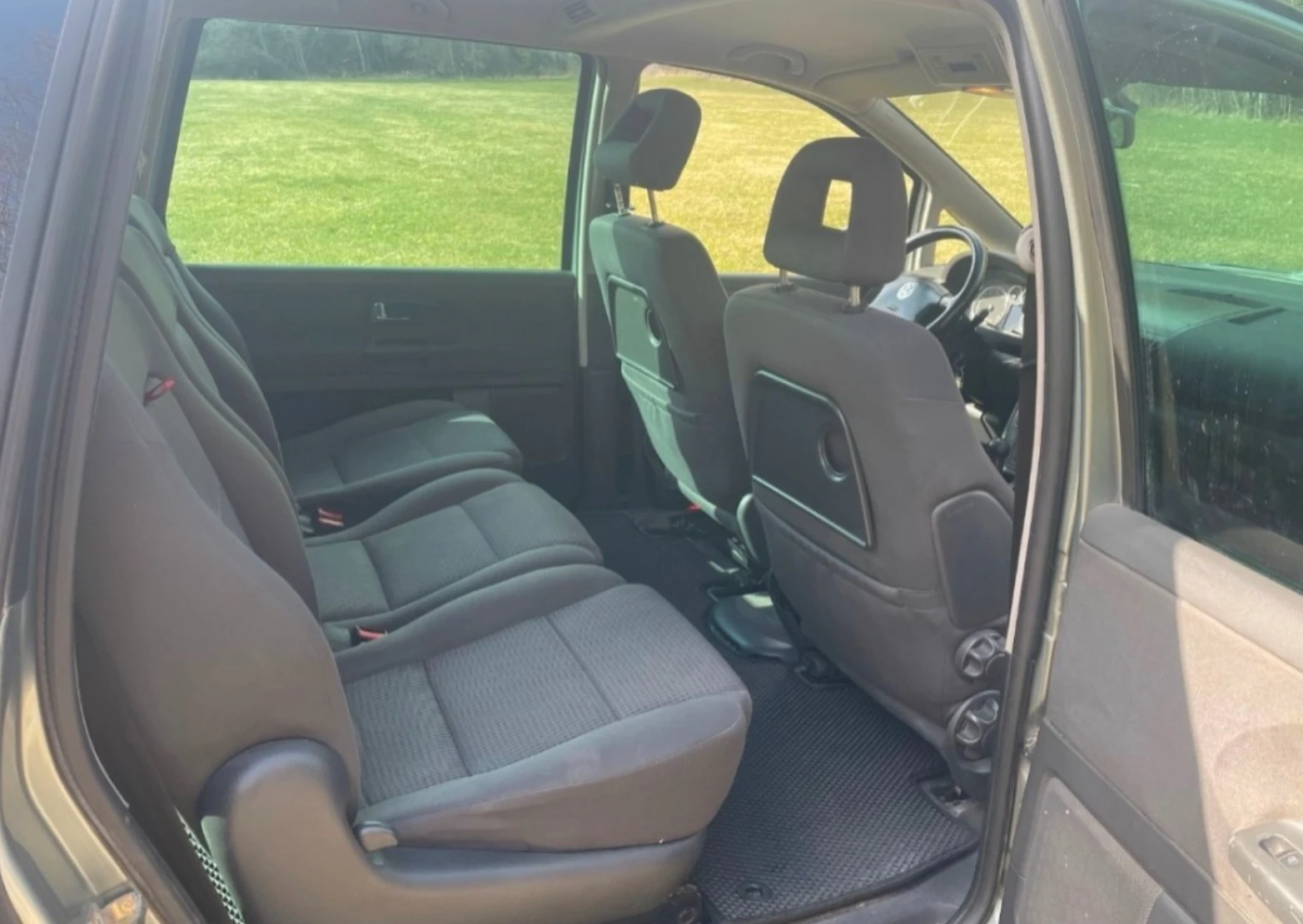 VW Sharan 1.8 Turbo, снимка 11 - Автомобили и джипове - 55301144