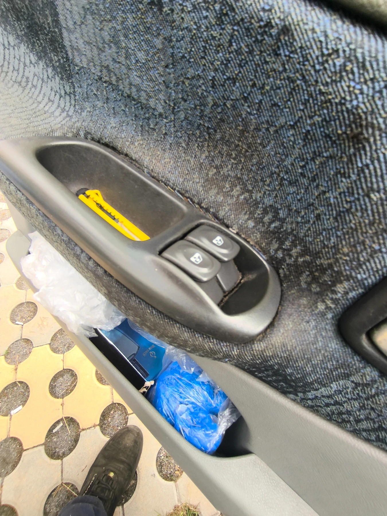 Renault Scenic 1.9DCI, снимка 16 - Автомобили и джипове - 55437176