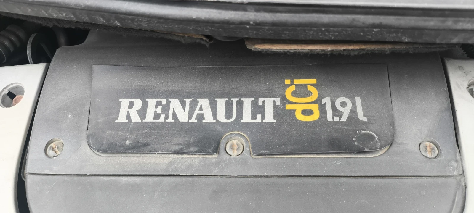 Renault Scenic 1.9DCI, снимка 10 - Автомобили и джипове - 55437176