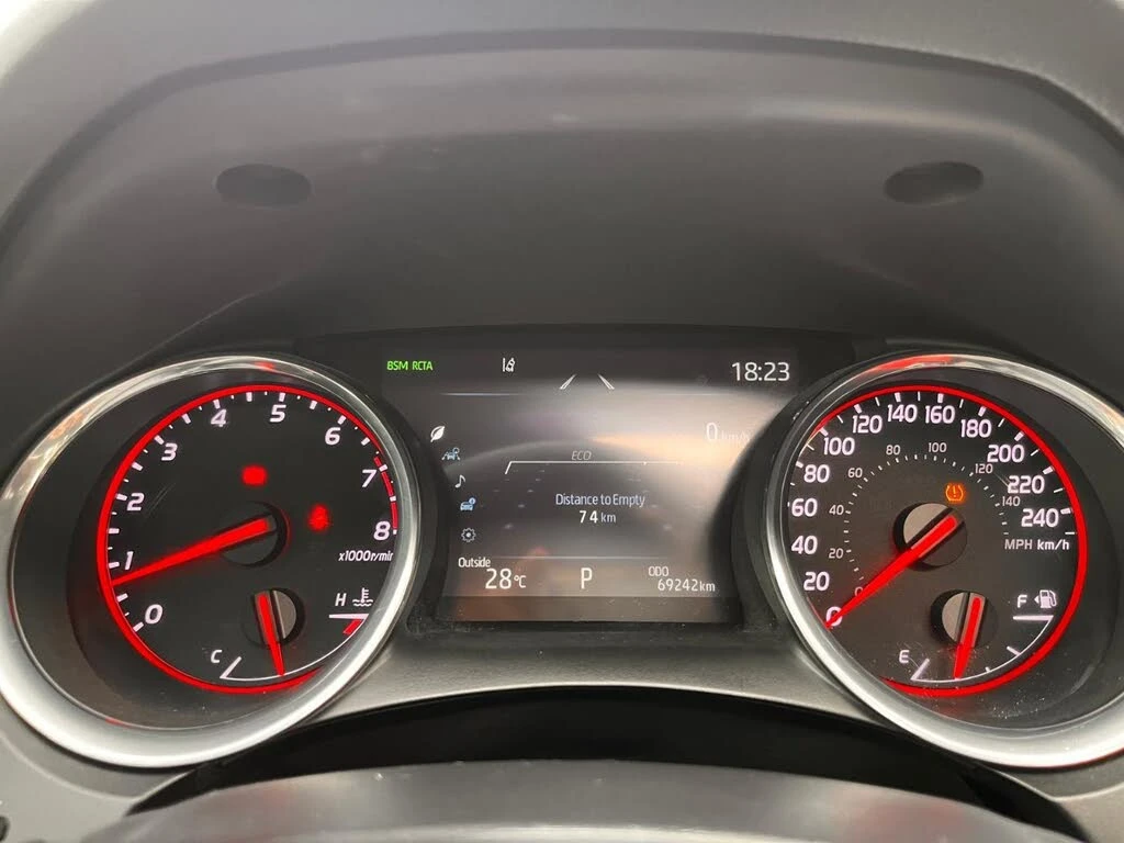 Toyota Camry XSE, снимка 13 - Автомобили и джипове - 55445496