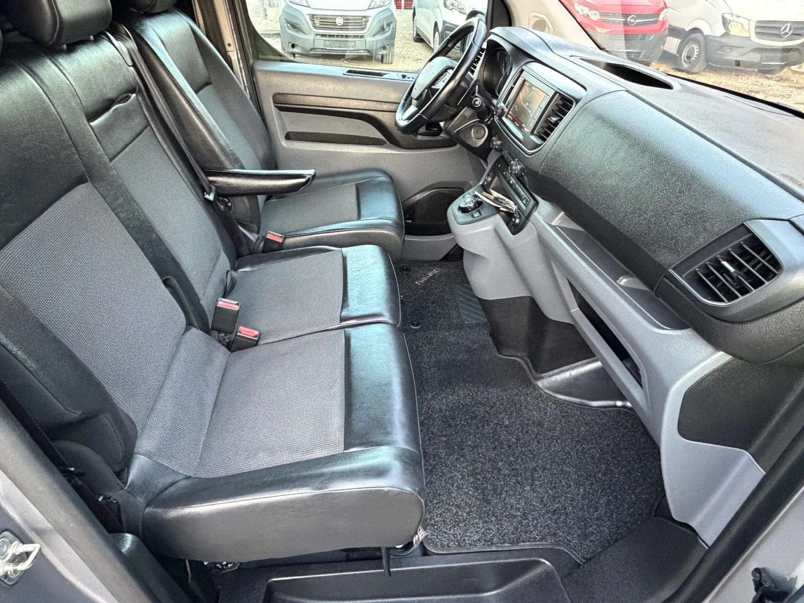 Citroen Jumpy 2.0HDI* FULL* AVTOMAT* LED* 21.05.2021* EVRO6, снимка 9 - Автомобили и джипове - 55453397