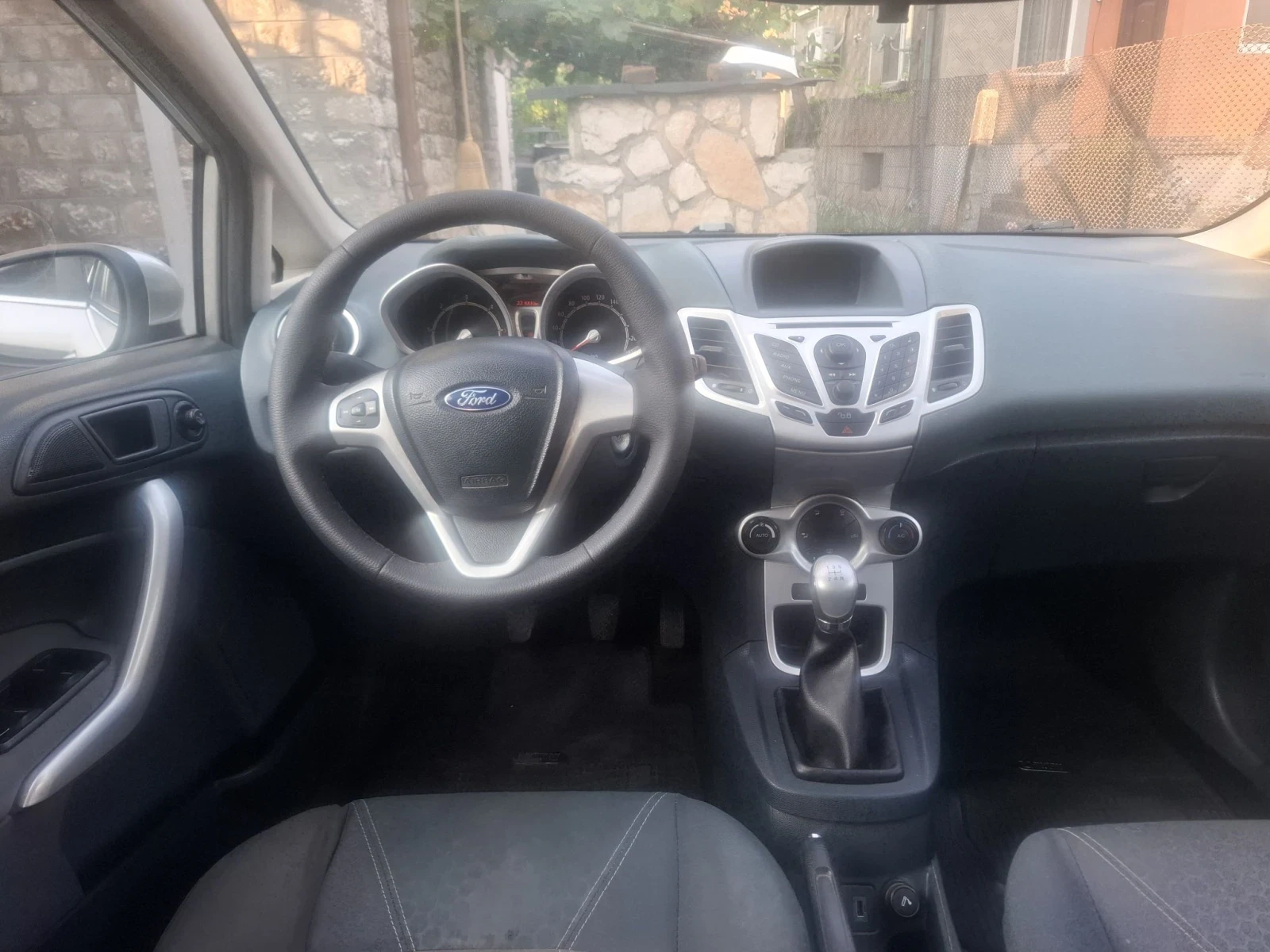 Ford Fiesta 1.4TDCI, снимка 6 - Автомобили и джипове - 55592378