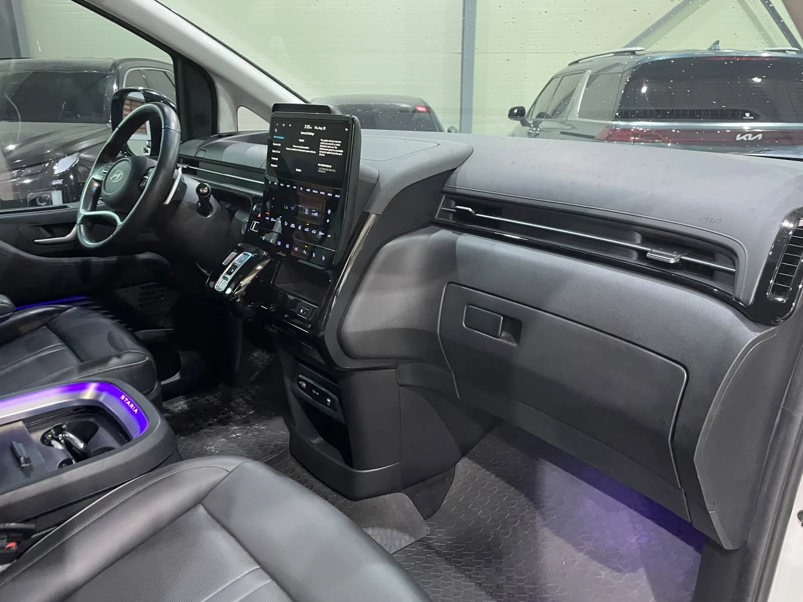 Hyundai Staria 3.5 LPG ! 8+ 1 ! Inspiration !, снимка 10 - Автомобили и джипове - 55924824