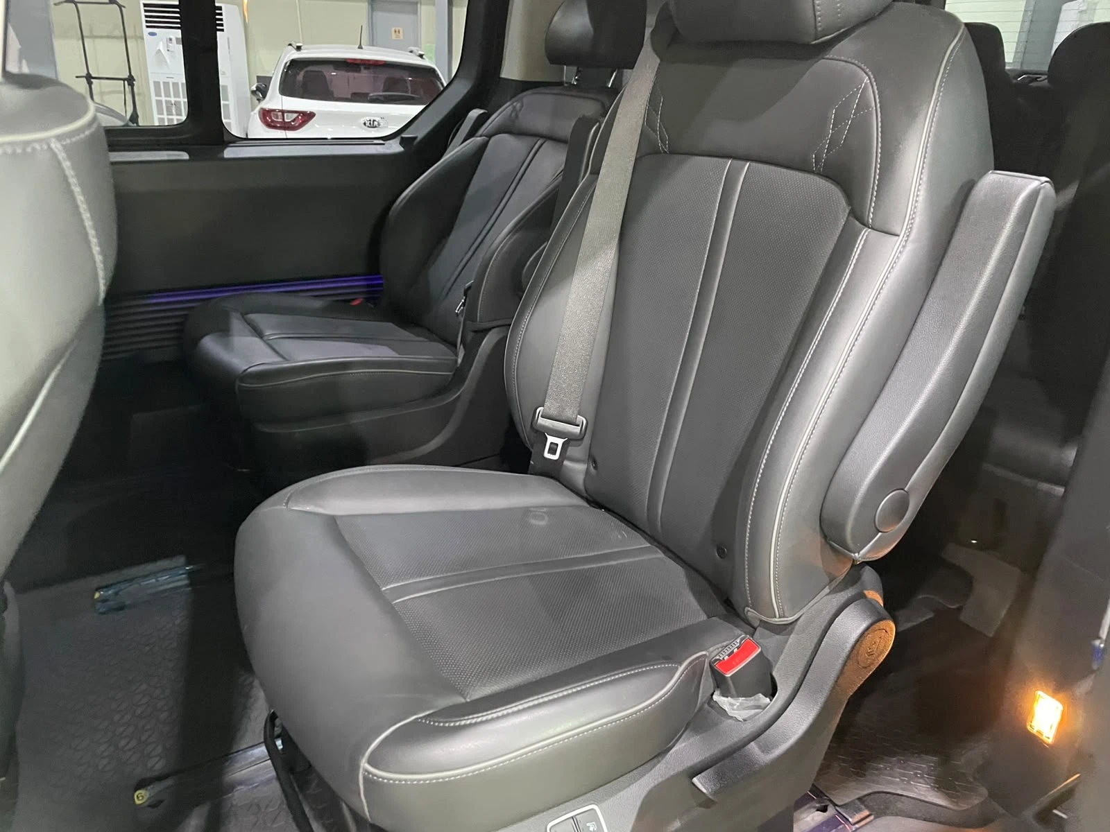 Hyundai Staria 3.5 LPG ! 8+ 1 ! Inspiration !, снимка 11 - Автомобили и джипове - 55924824