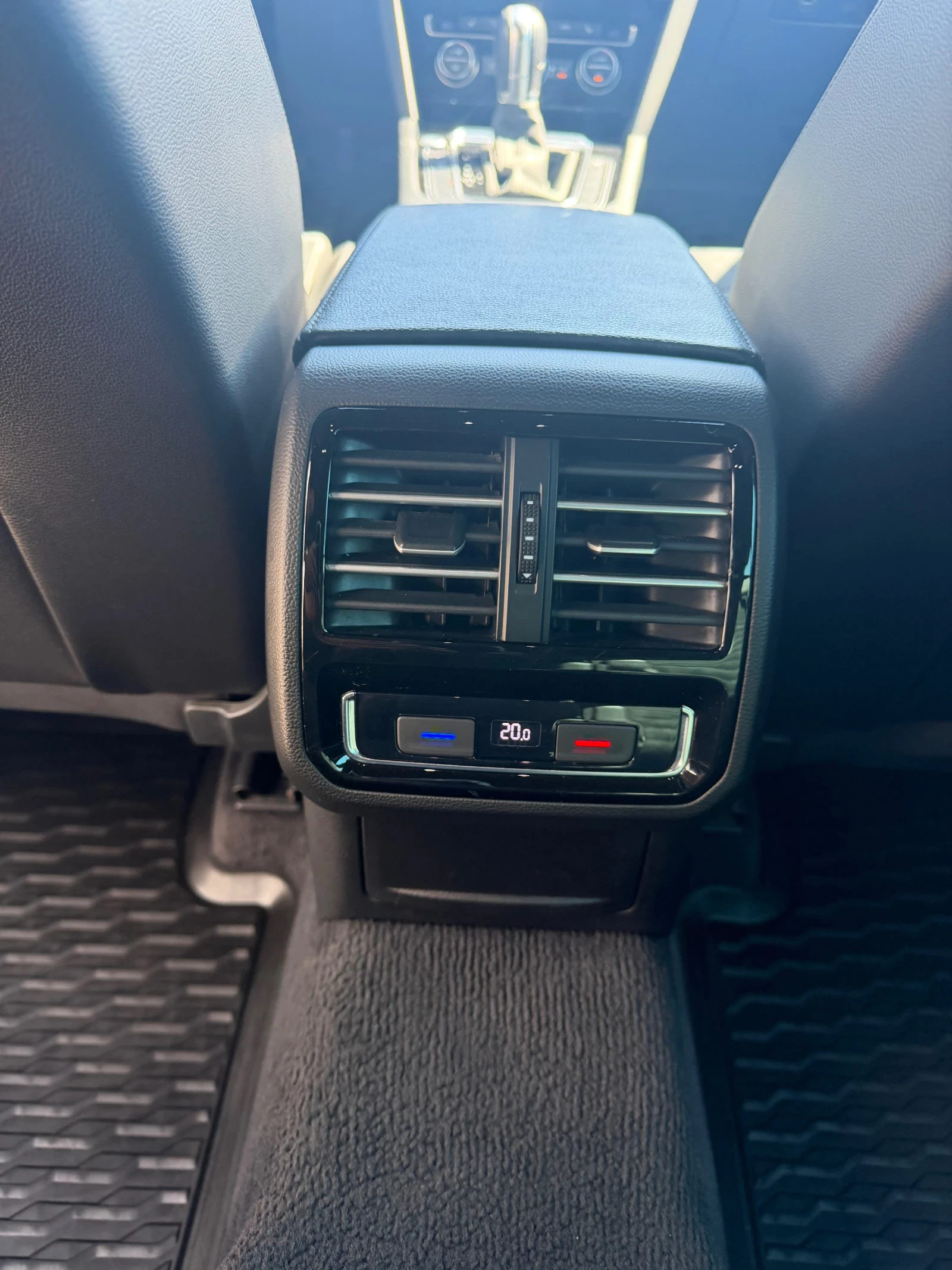 VW Passat B8, снимка 16 - Автомобили и джипове - 55976461