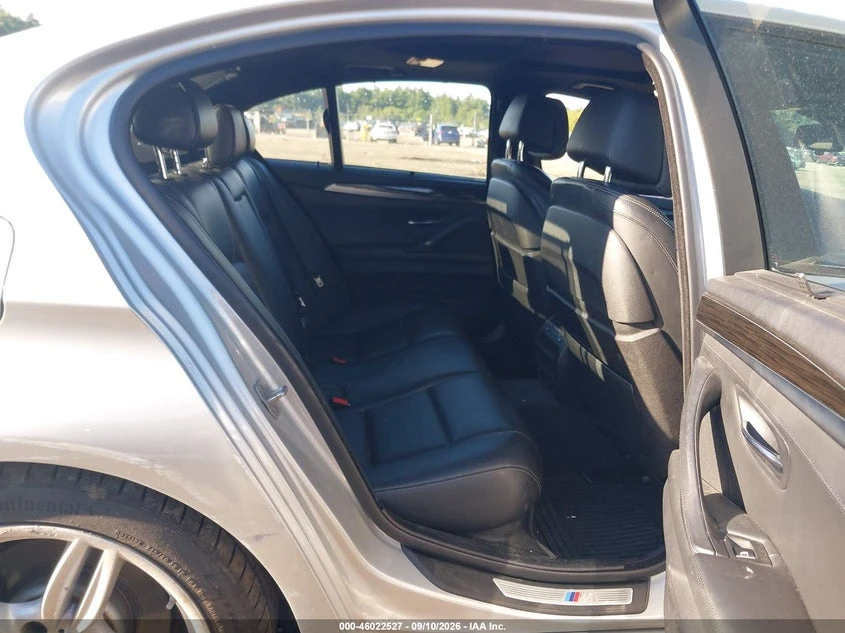 BMW 535 3.0l I xDrive, снимка 8 - Автомобили и джипове - 56042470