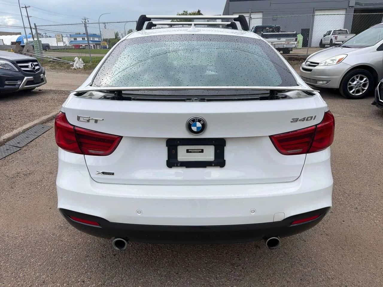 BMW 340 Gran Turismo xDrive * CARFAX * HARMAN * HEAD UP * , снимка 4 - Автомобили и джипове - 56304541