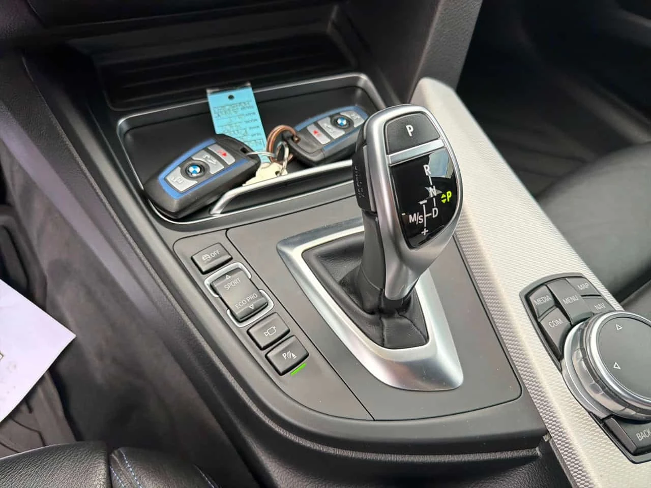 BMW 340 Gran Turismo xDrive * CARFAX * HARMAN * HEAD UP * , снимка 16 - Автомобили и джипове - 56304541