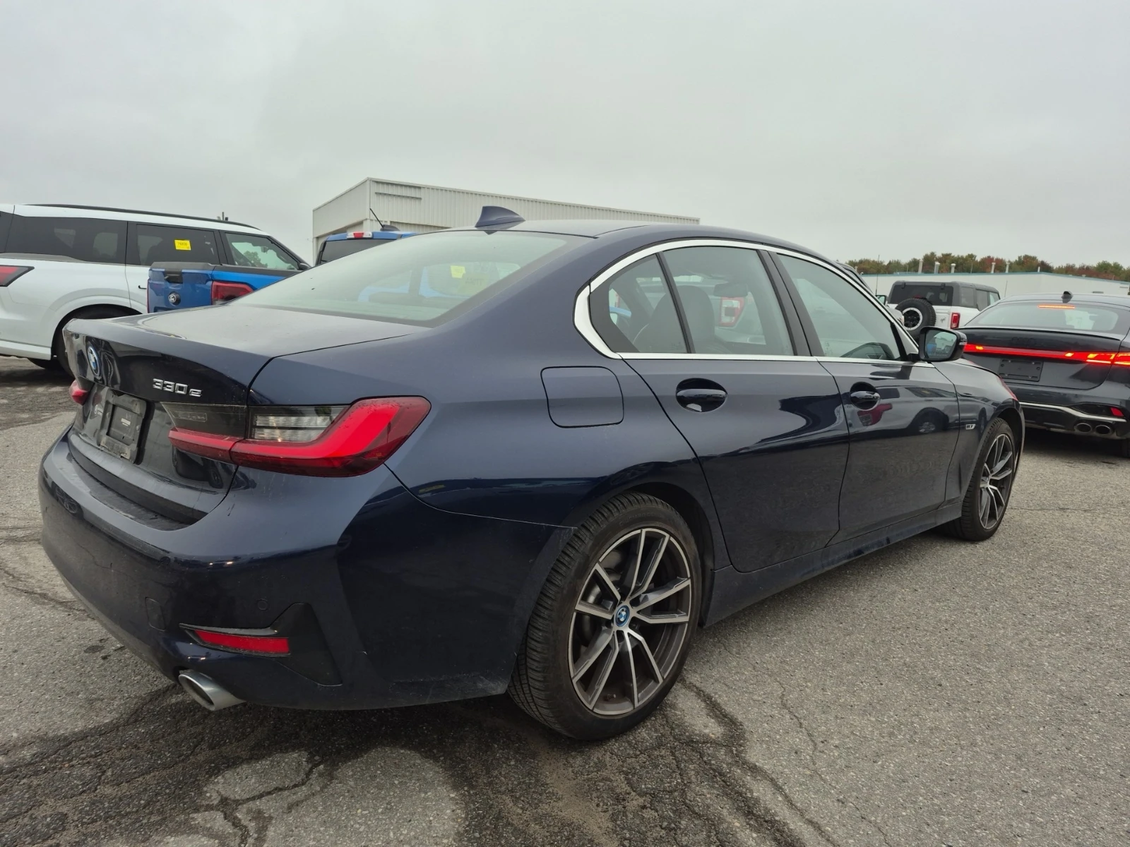 BMW 330 E XDRIVE | Mobile.bg � ����������� 3