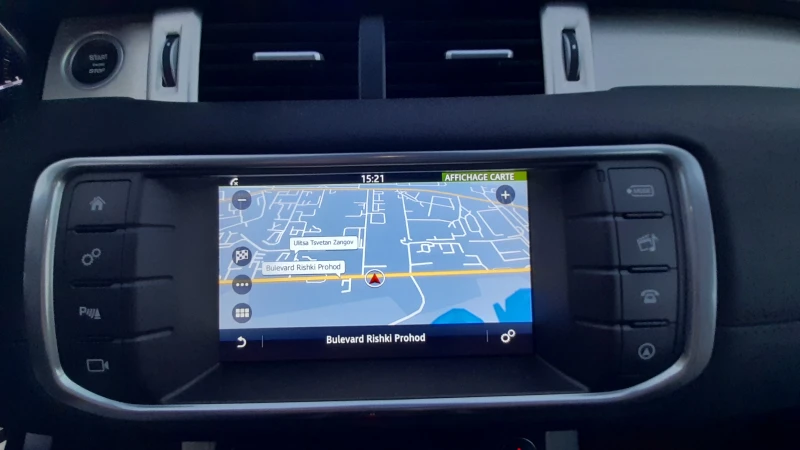 Land Rover Range Rover Evoque 2.0 D - FACE SWISS , снимка 16 - Автомобили и джипове - 51527670