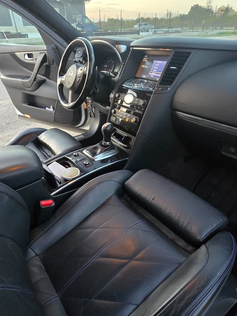 Infiniti QX70 QX70s, снимка 15 - Автомобили и джипове - 52864570