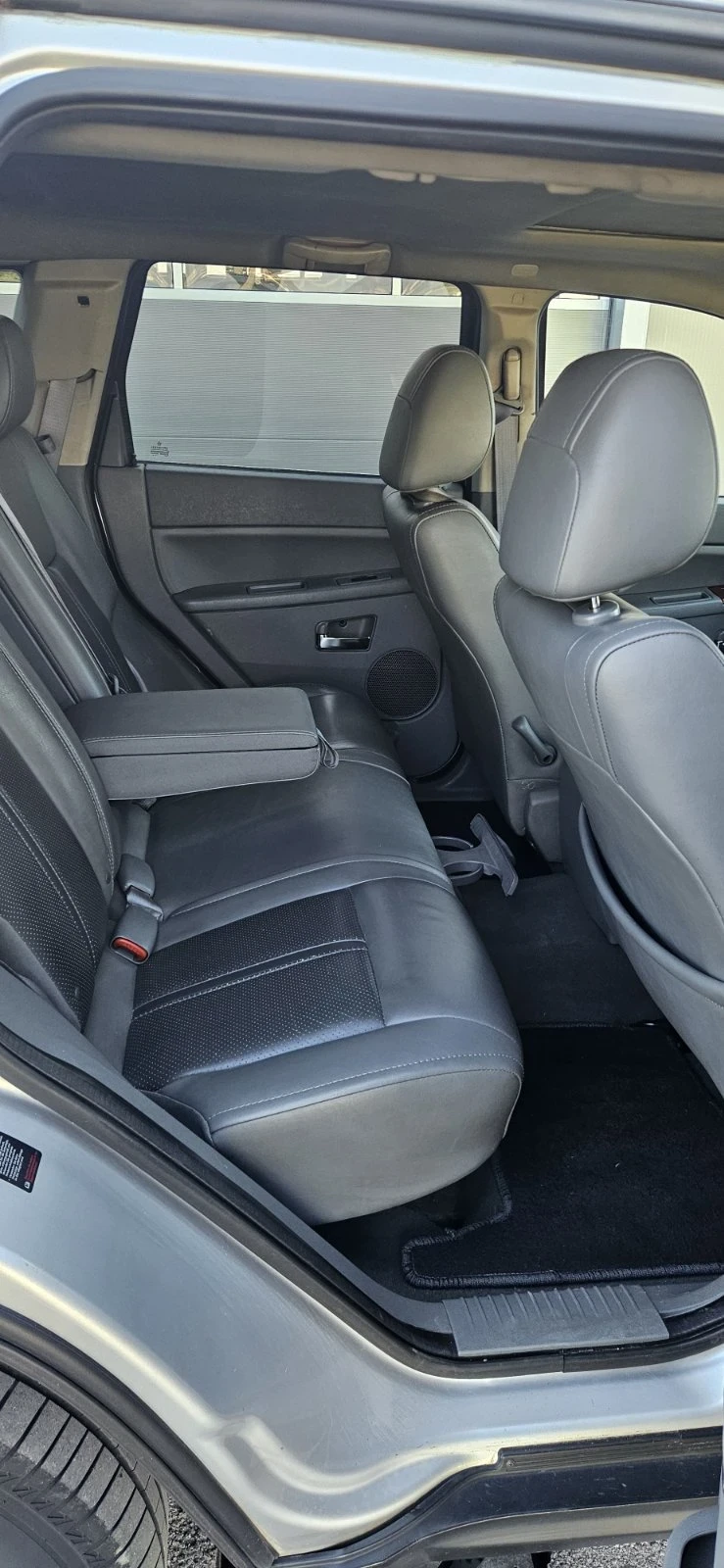 Jeep Grand cherokee, снимка 10 - Автомобили и джипове - 55053132