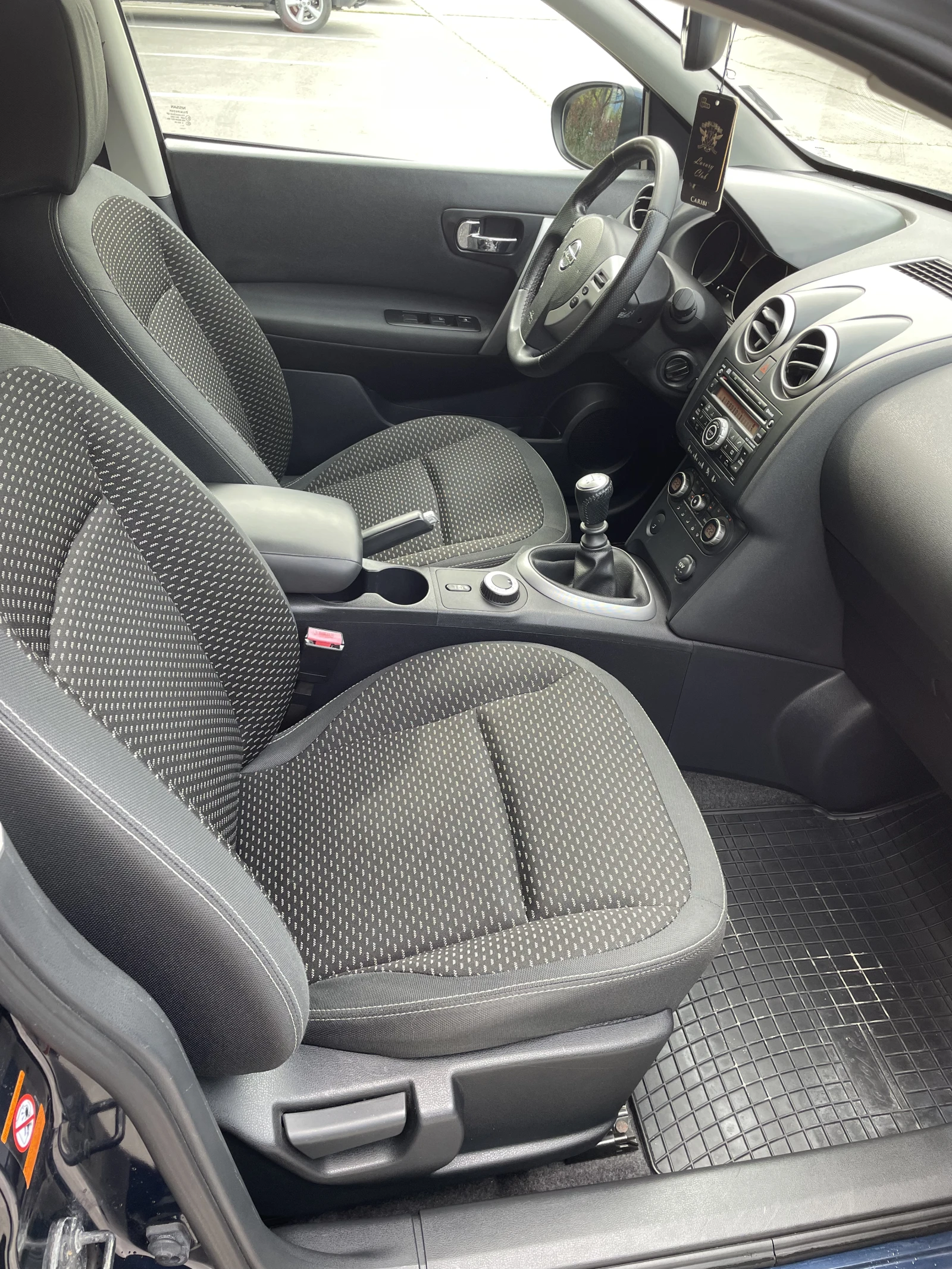 Nissan Qashqai 2.0i - изображение 9
