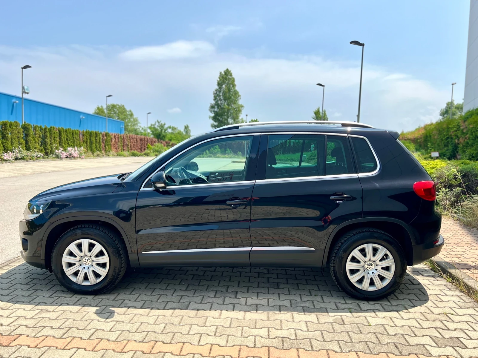 VW Tiguan 2.0TDI-Лизинг през Уникредит по 365лв - изображение 5