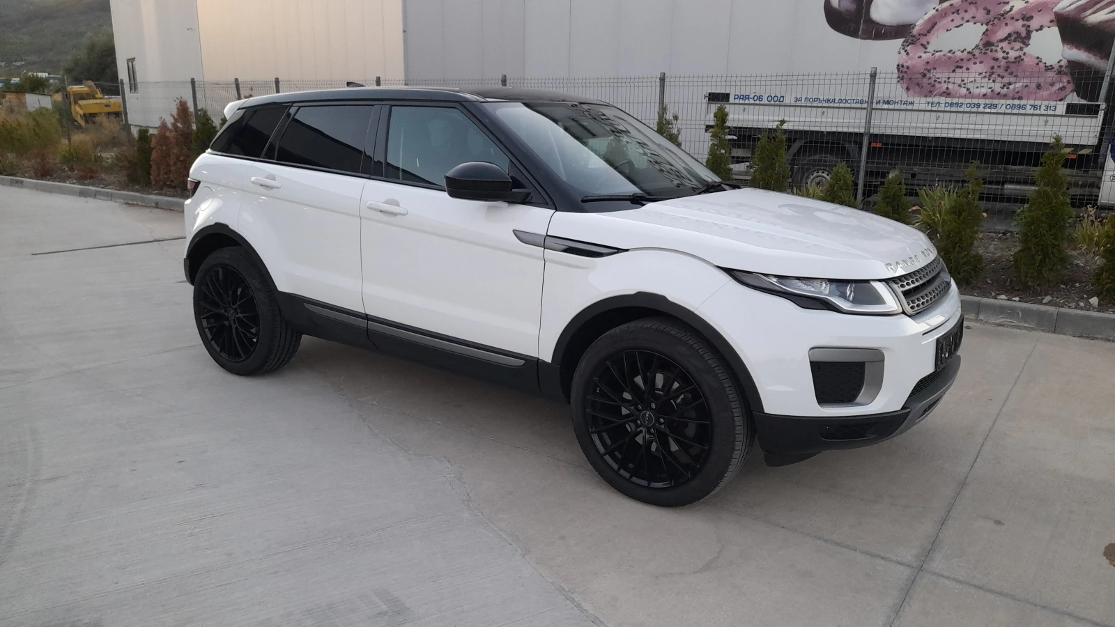 Land Rover Range Rover Evoque 2.0 D - FACE SWISS  - изображение 2