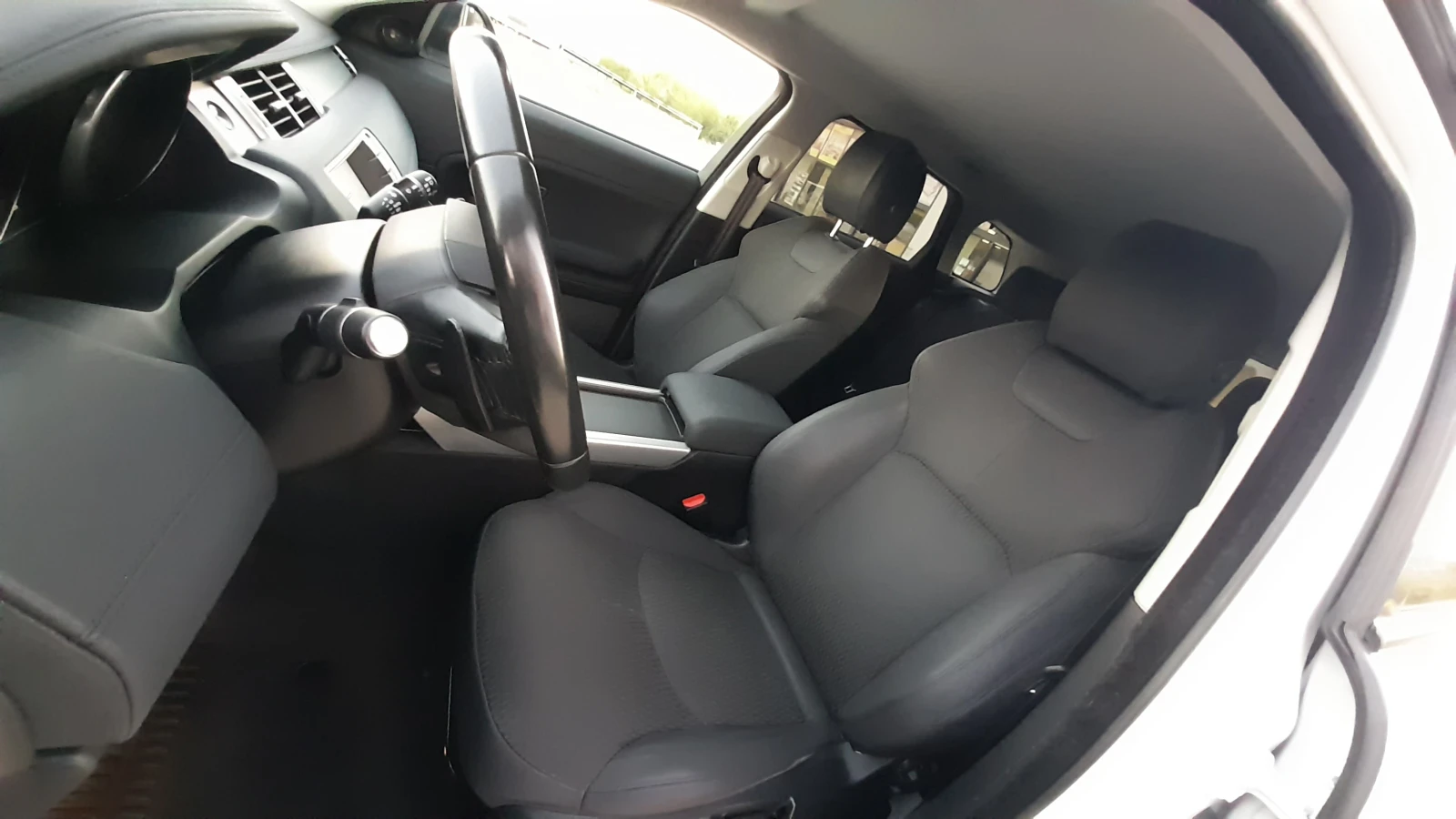 Land Rover Range Rover Evoque 2.0 D - FACE SWISS  - изображение 10