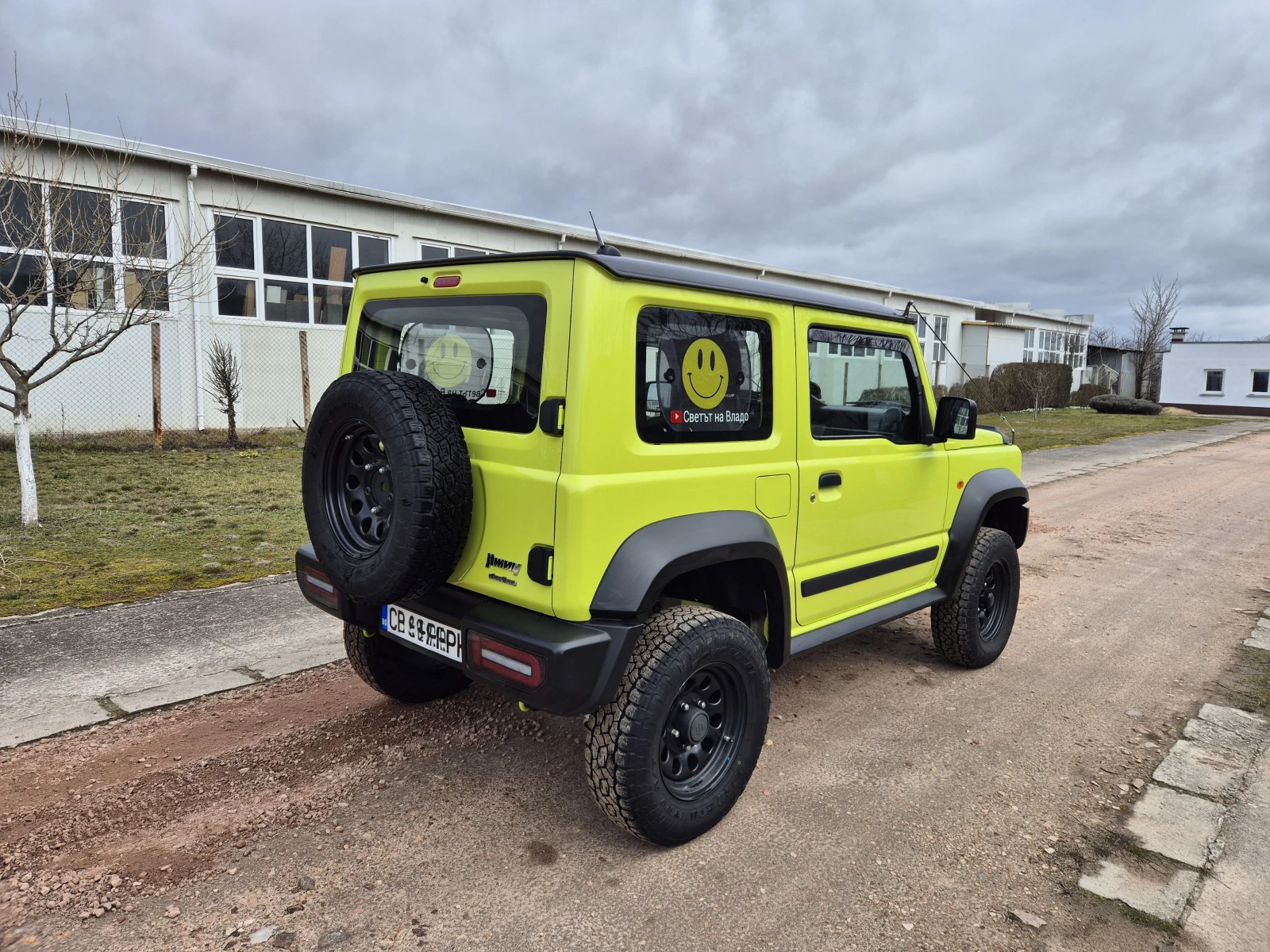 Suzuki Jimny  JB74 Автоматик - изображение 3
