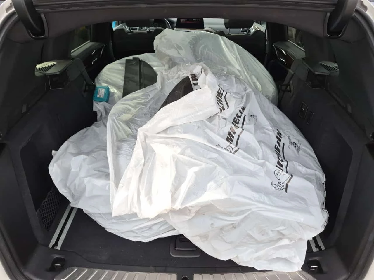 BMW X3 * XDRIVE30I * CARFAX * ПОДГРЕВИ* 360 КАМЕРА* ПАНО, снимка 16 - Автомобили и джипове - 53708793