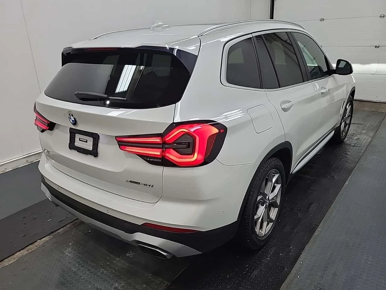 BMW X3 * XDRIVE30I * CARFAX * ПОДГРЕВИ* 360 КАМЕРА* ПАНО, снимка 3 - Автомобили и джипове - 53708793