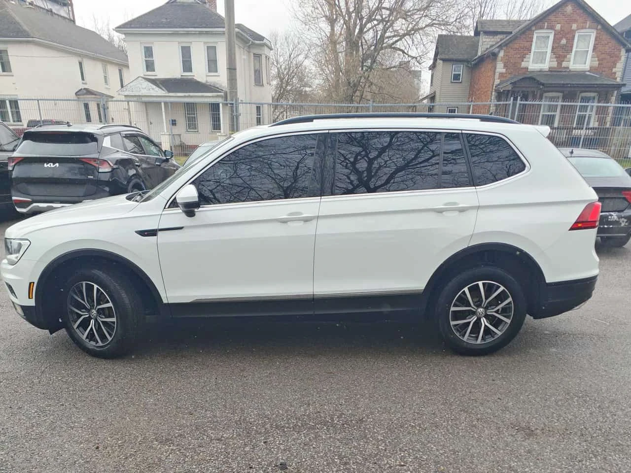 VW Tiguan * Comfortline * CARFAX * ПОДГРЕВИ * KEYLESS * , снимка 2 - Автомобили и джипове - 53958698
