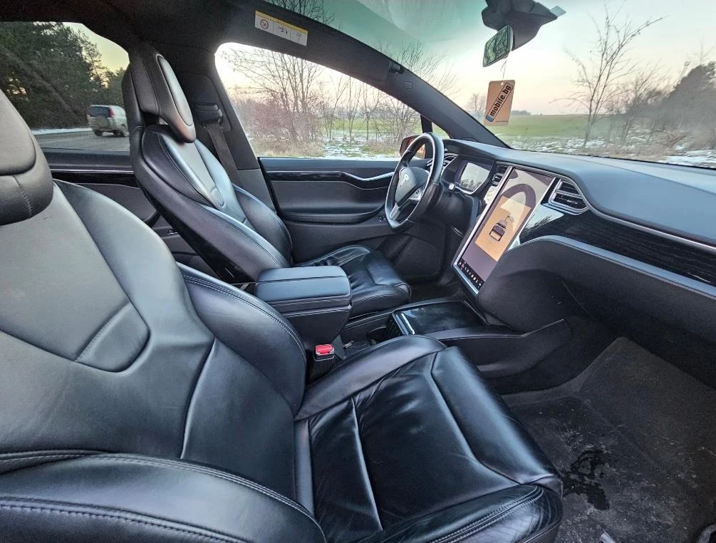 Tesla Model X X90D Long Range 7 места, снимка 11 - Автомобили и джипове - 54131754