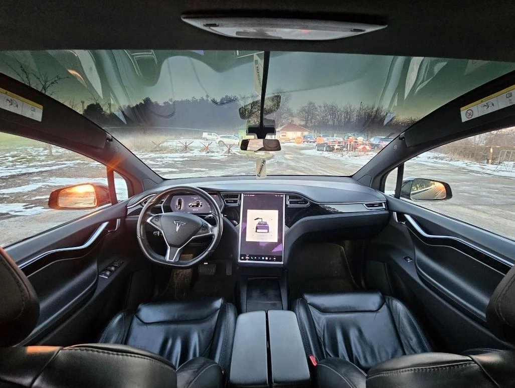 Tesla Model X X90D Long Range 7 места, снимка 13 - Автомобили и джипове - 54131754
