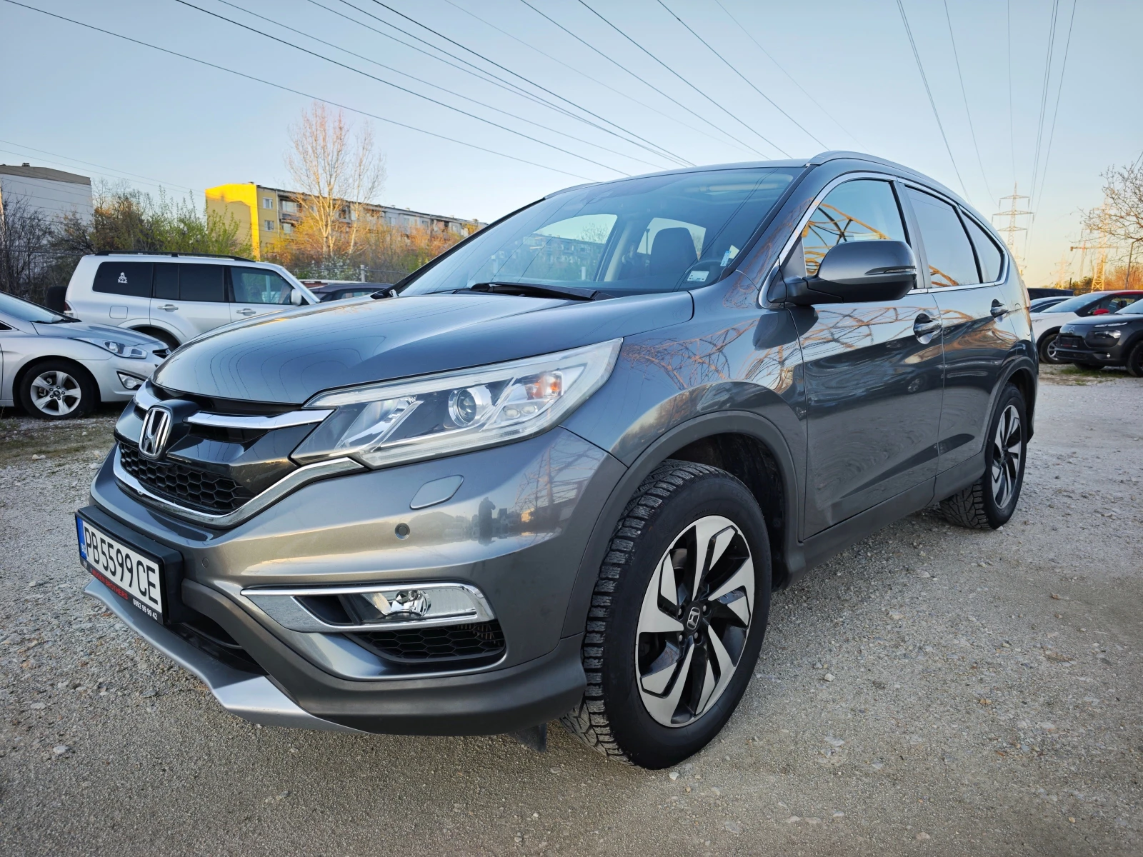 Honda Cr-v 4x4 FACELIFT, снимка 2 - Автомобили и джипове - 54143941