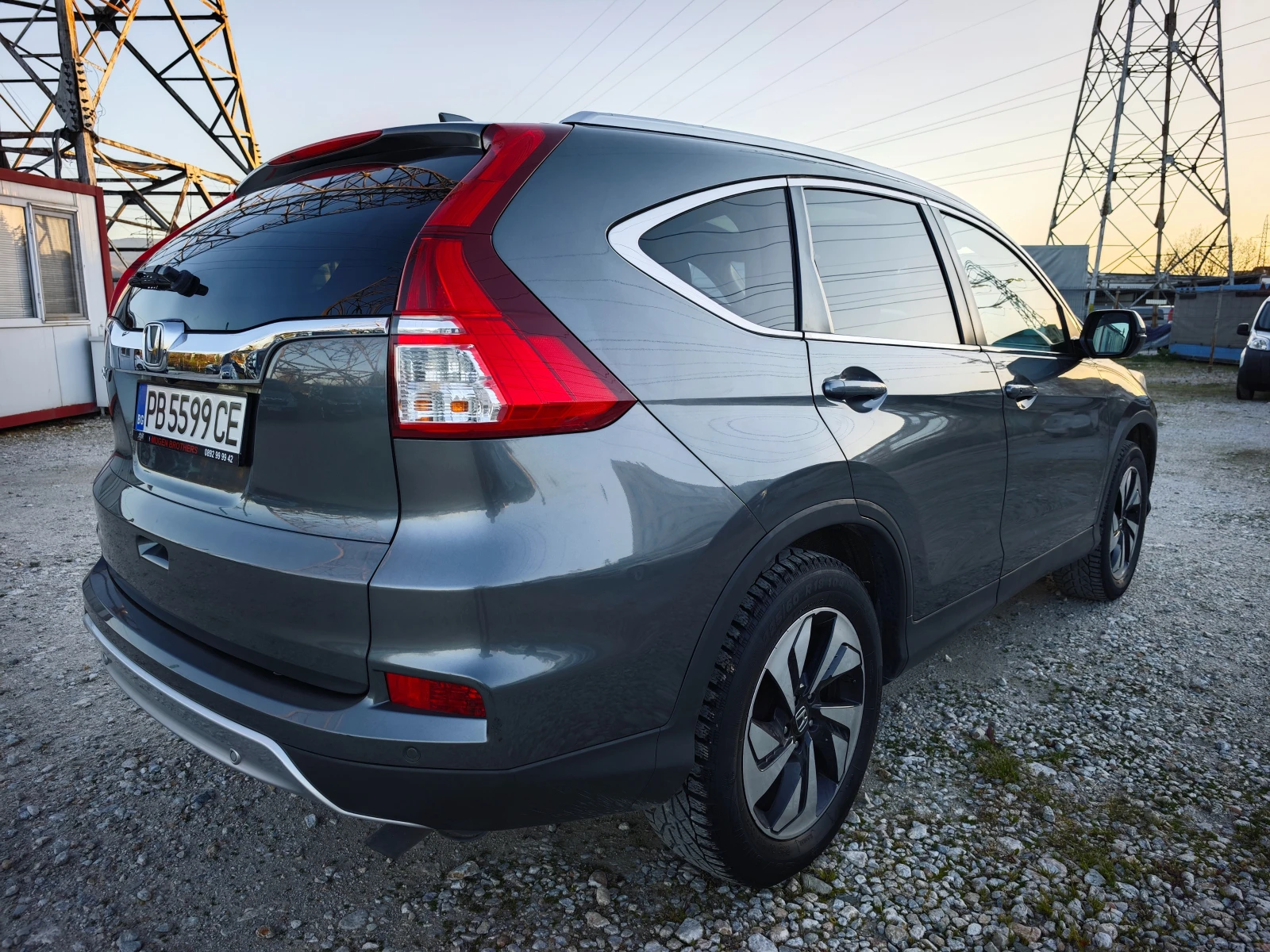 Honda Cr-v 4x4 FACELIFT, снимка 6 - Автомобили и джипове - 54143941