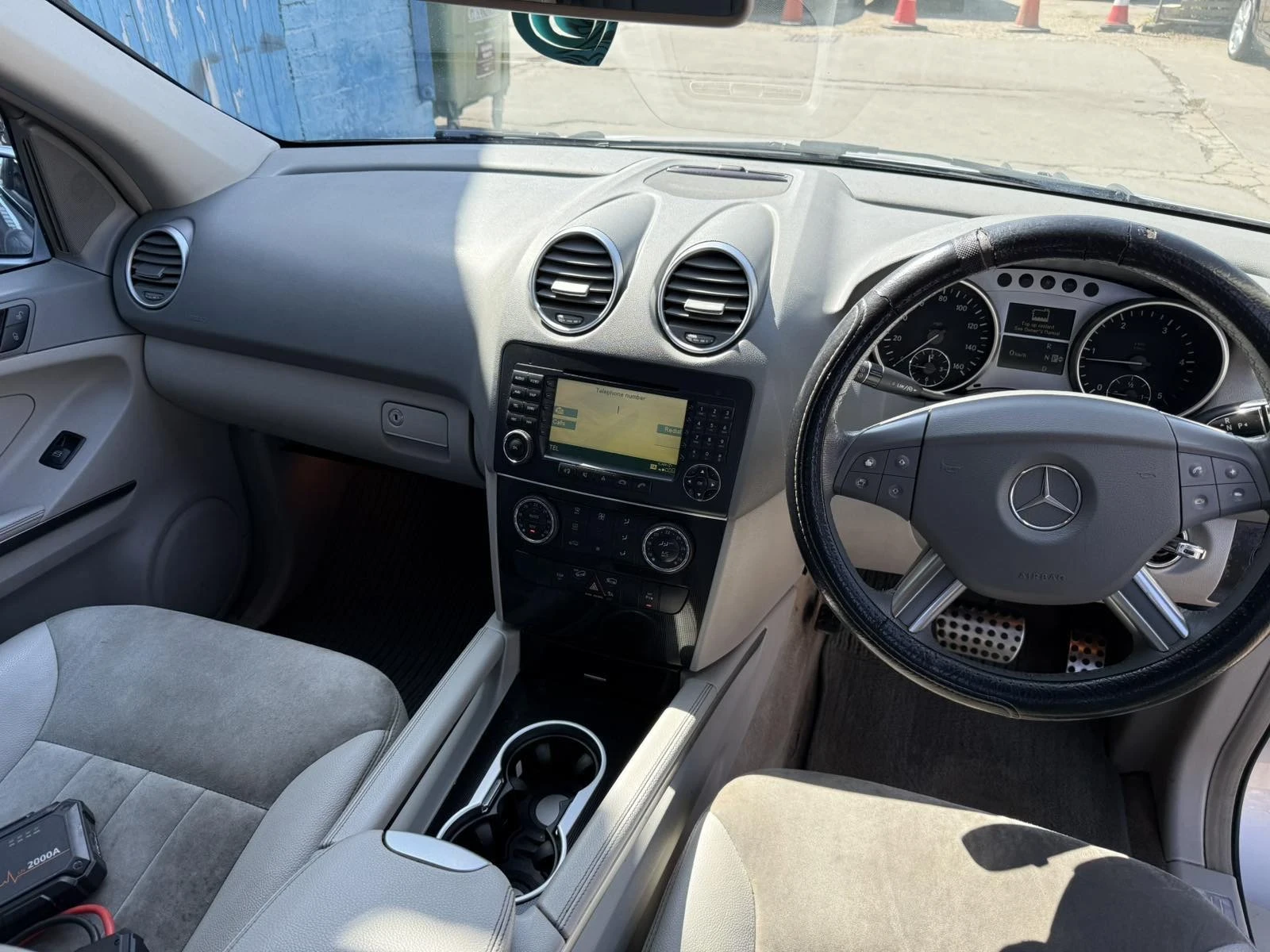 Mercedes-Benz ML 320, снимка 8 - Автомобили и джипове - 54512295