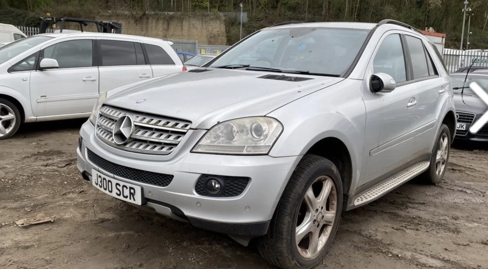 Mercedes-Benz ML 320, снимка 2 - Автомобили и джипове - 54512295