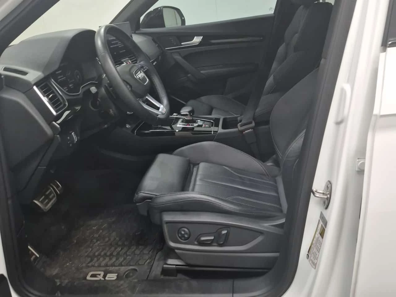 Audi Q5 * PROGRESSIV * CARFAX * БЕЗ ПЪРВОНАЧАЛНА ВНОСКА, снимка 5 - Автомобили и джипове - 55143179