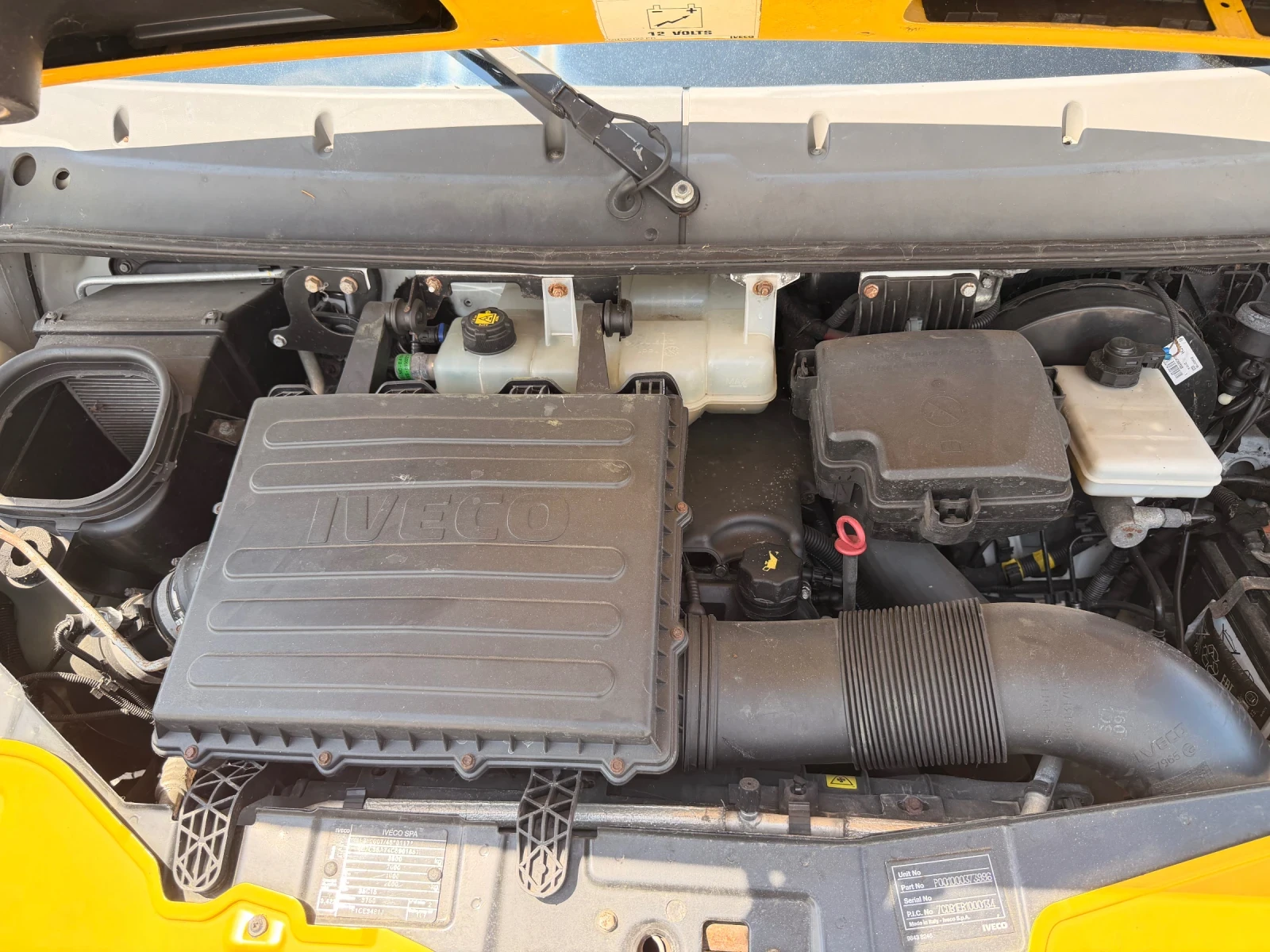 Iveco 35c17 Внос Швейцария , снимка 10 - Бусове и автобуси - 46292142
