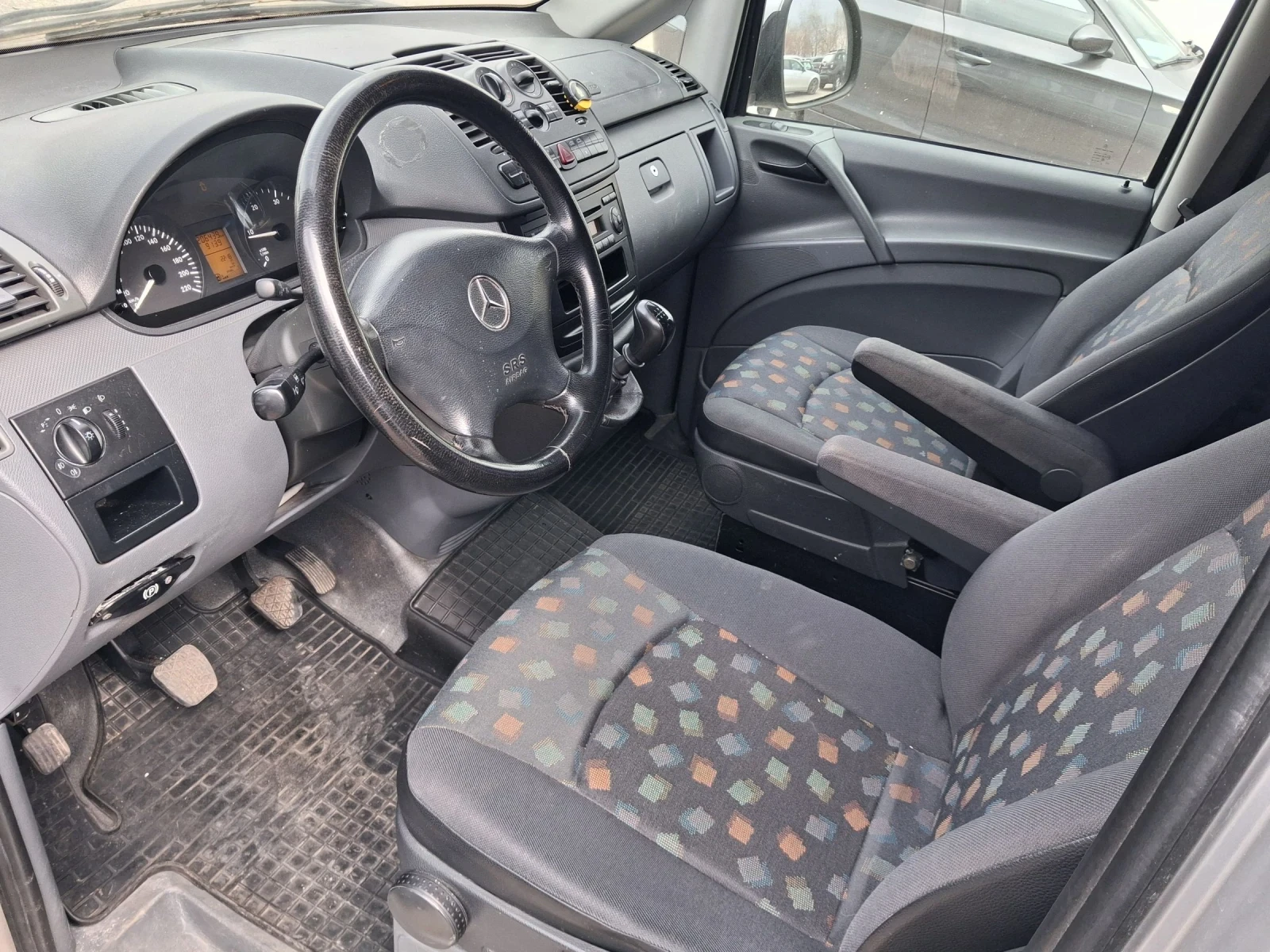 Mercedes-Benz Vito CDI 111, 5 места, темпомат, Long, снимка 9 - Бусове и автобуси - 53923584