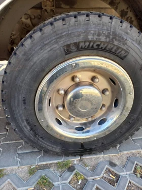 Renault Midlum Фургон с падащ борд , снимка 12
