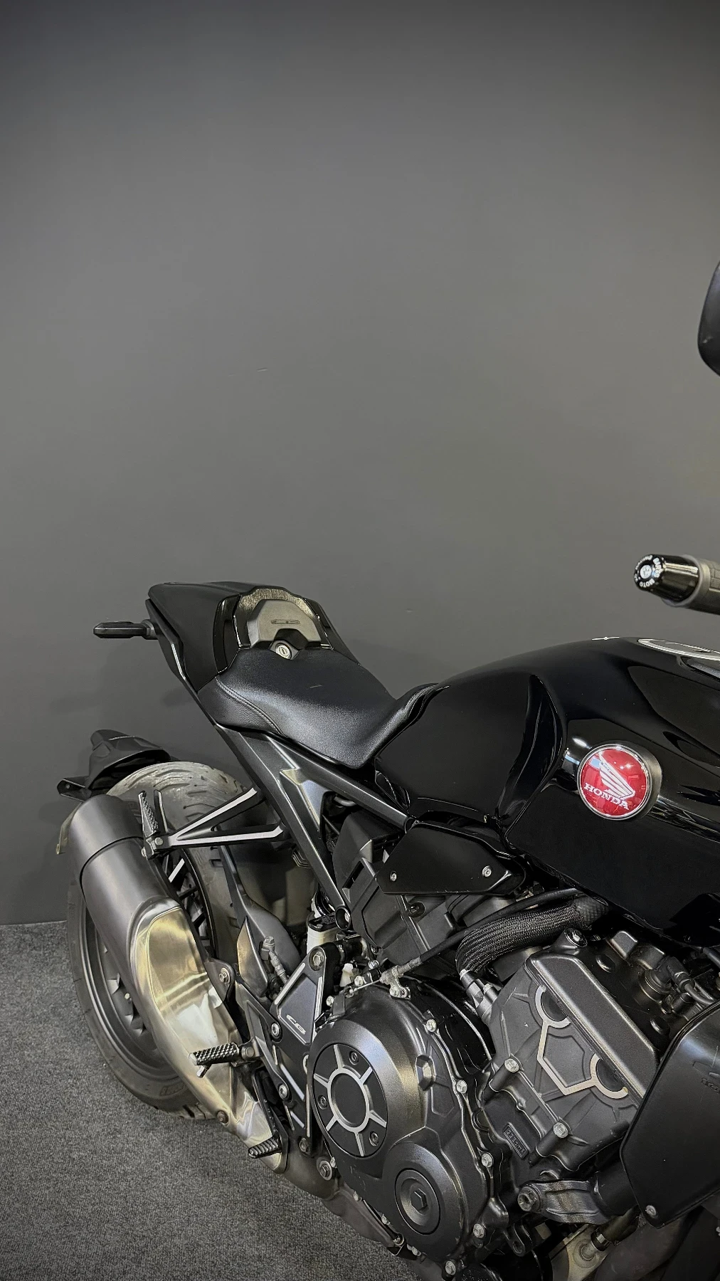 Honda Cb 1000R Black Edition , снимка 10 - Мотоциклети и мототехника - 55414735