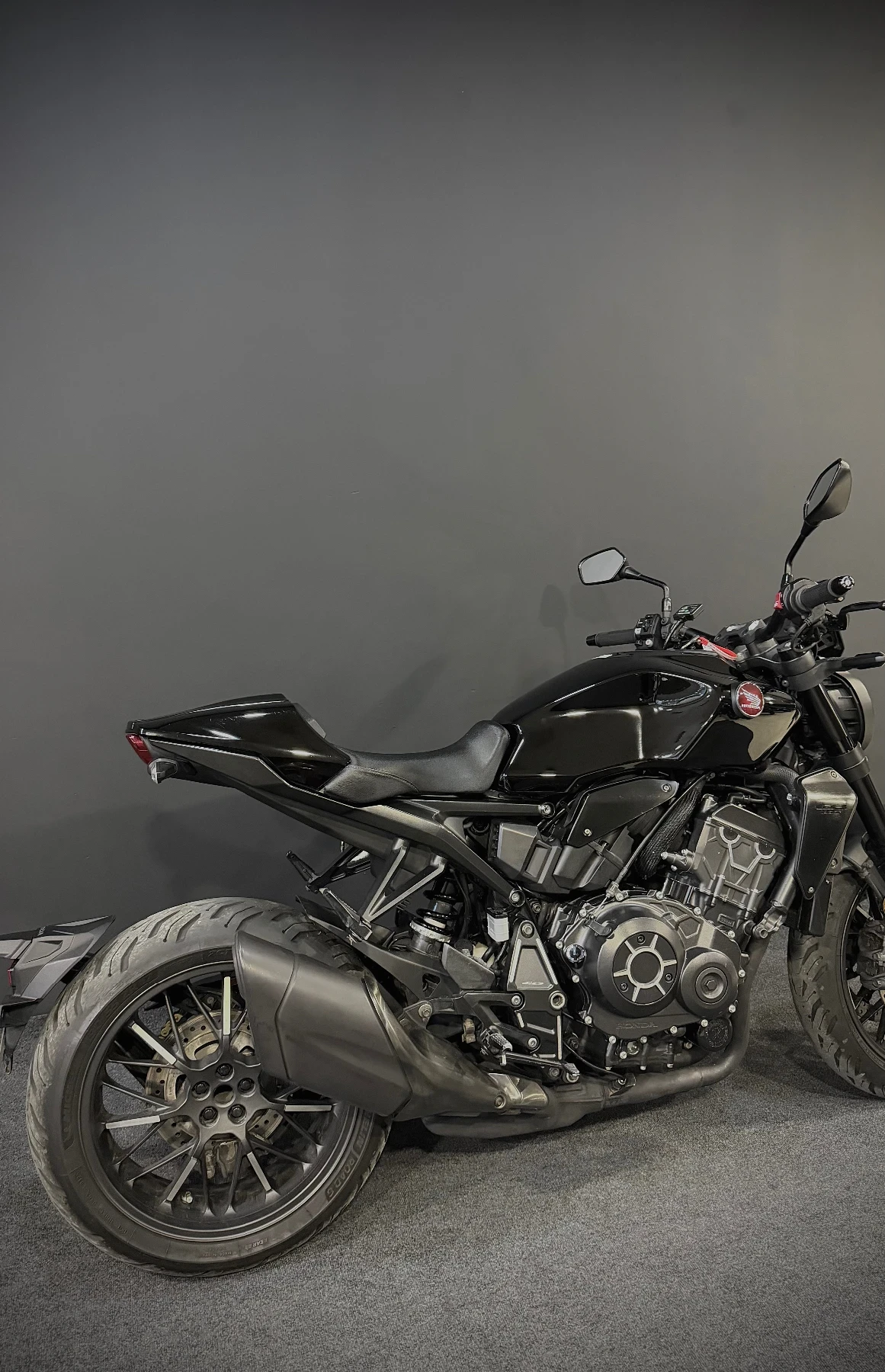 Honda Cb 1000R Black Edition , снимка 11 - Мотоциклети и мототехника - 55414735