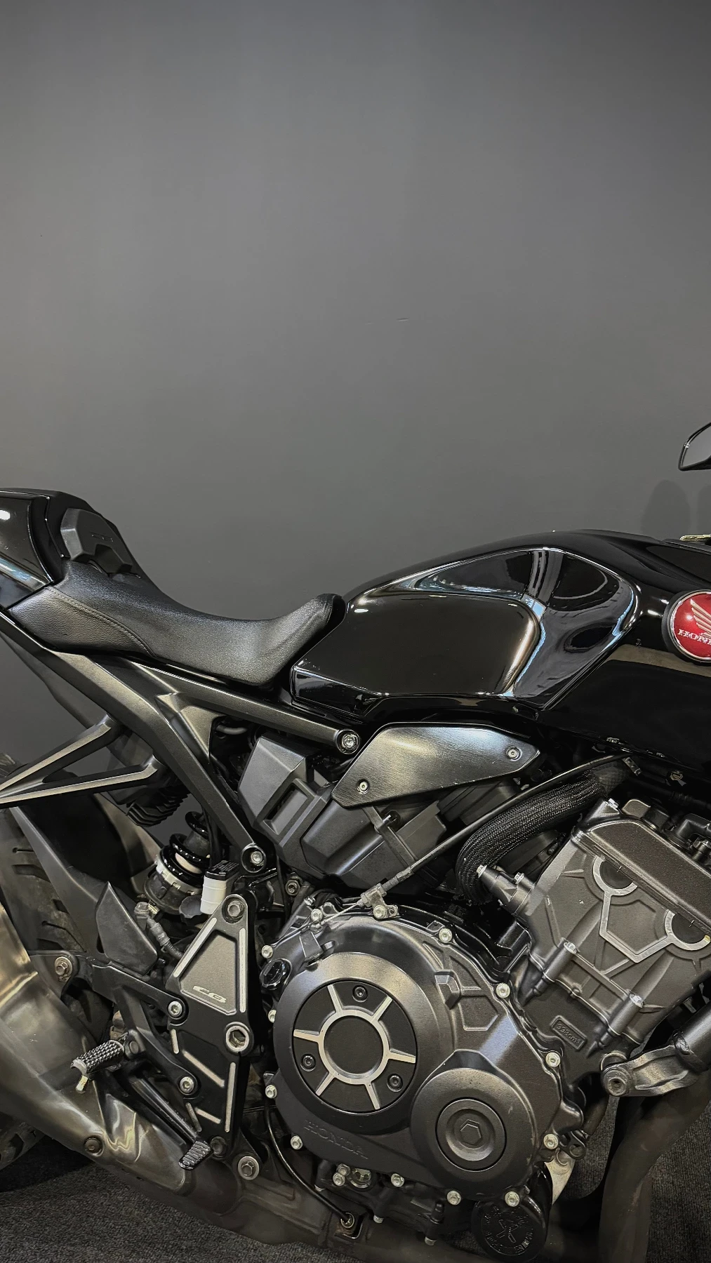 Honda Cb 1000R Black Edition , снимка 9 - Мотоциклети и мототехника - 55414735