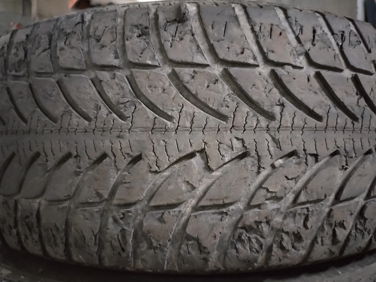 ���� 235/60R18 | Mobile.bg � ����������� 9