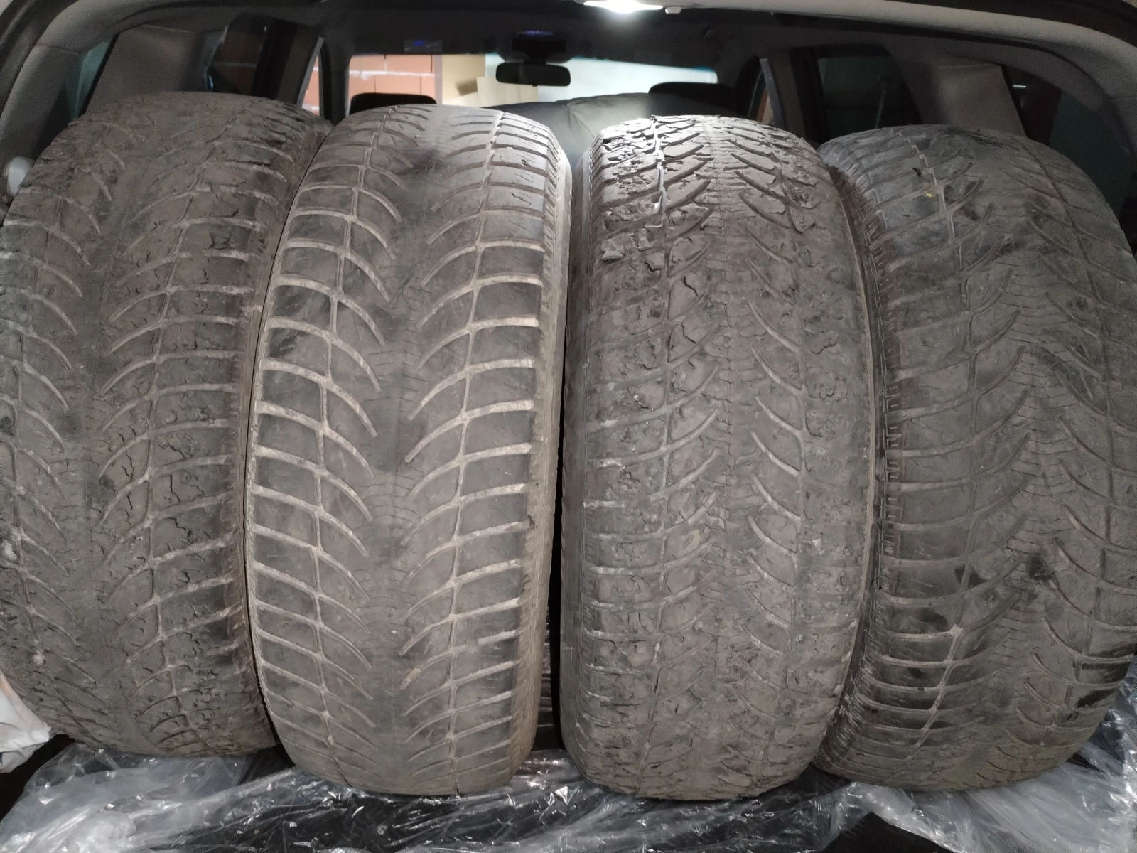 ���� 235/60R18 | Mobile.bg � ����������� 1