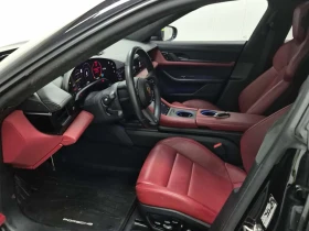 Porsche Taycan TURBO| PANORAMA| ОБДУХВАНЕ| ПАМЕТ| ЧЕРВЕН САЛОН | Auto.bg — изображение 9