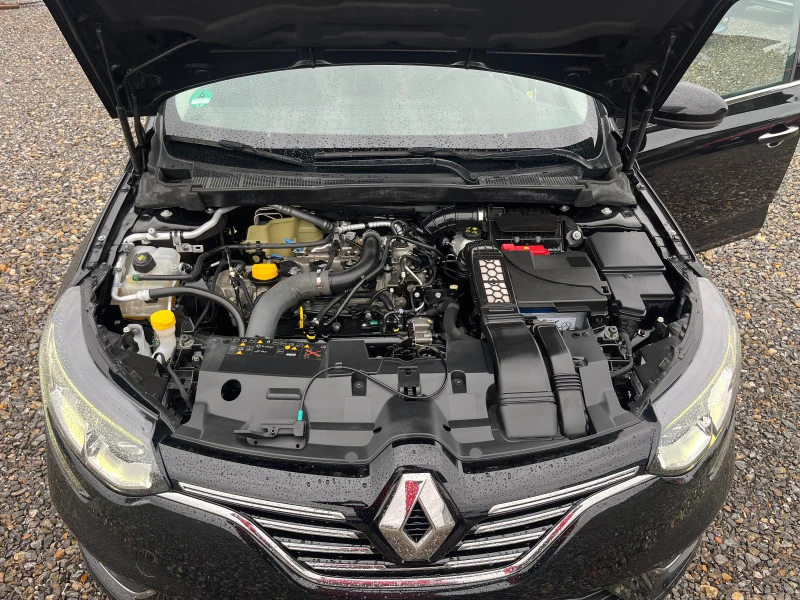 Renault Megane 1.2 TcE BOSE, снимка 16 - Автомобили и джипове - 45769529