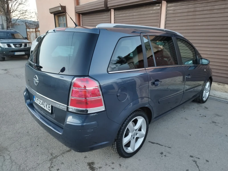 Opel Zafira 1.9 CDTI , COSMO, 120 k.c. 7 местен, снимка 4 - Автомобили и джипове - 48337132