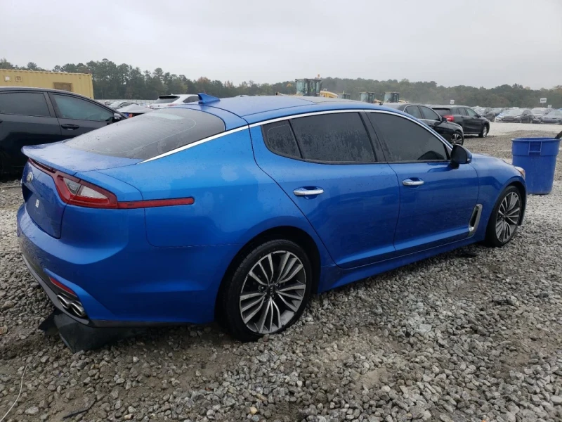 Kia Stinger, снимка 3 - Автомобили и джипове - 48726452