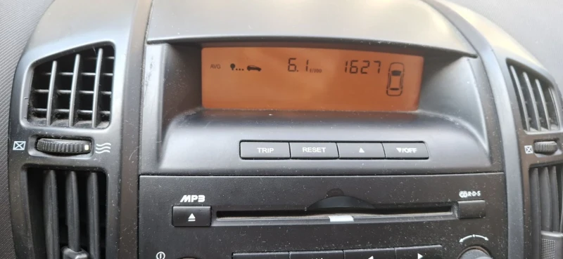 Kia Ceed 1.6CRDI , 90к.с., снимка 6 - Автомобили и джипове - 52320741