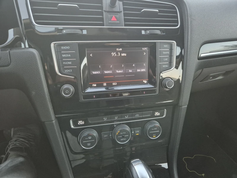 VW Golf 1.6TDI* DSG* NAVI* , снимка 15 - Автомобили и джипове - 52517014