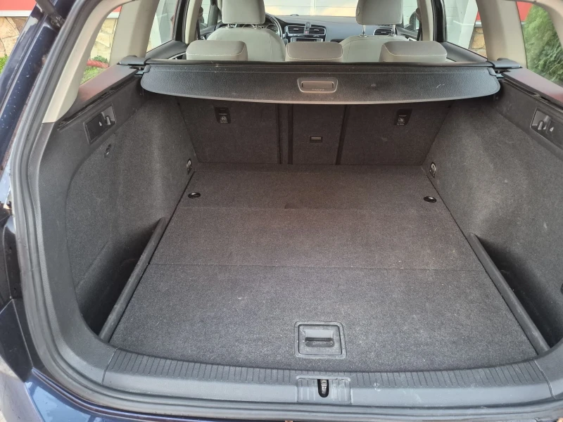 VW Golf 1.6TDI* DSG* NAVI* , снимка 17 - Автомобили и джипове - 52517014
