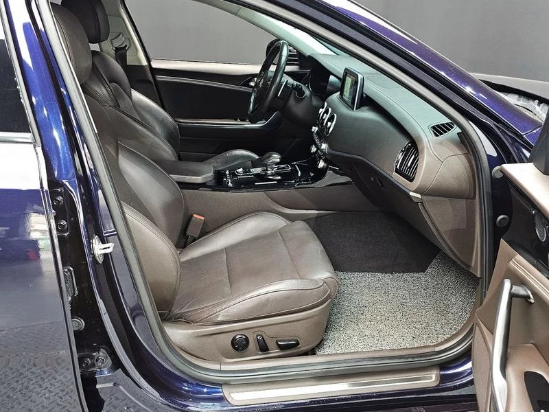 Kia Stinger 2.0 Automatic, снимка 8 - Автомобили и джипове - 55587264