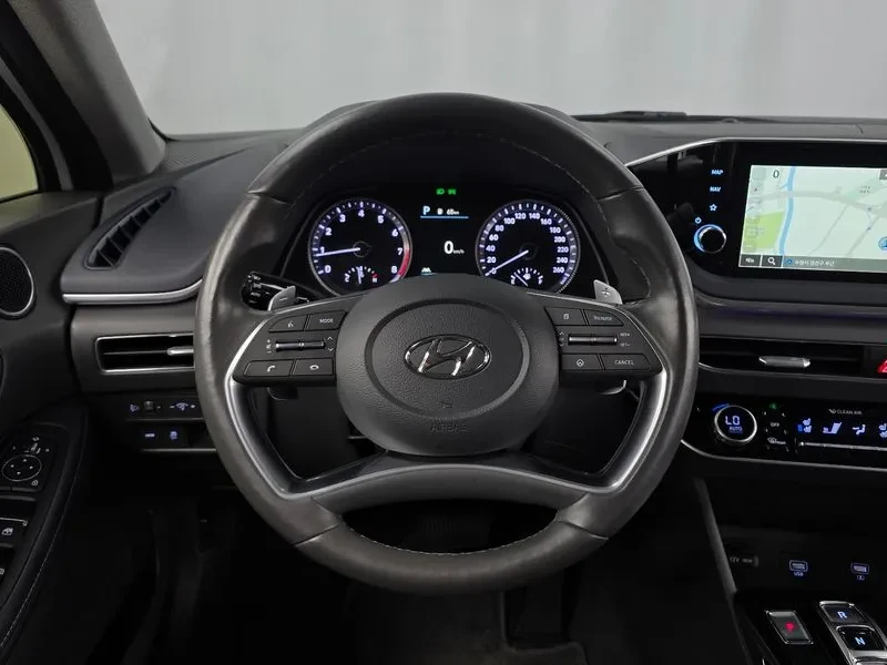 Hyundai Sonata 2.0 Premium Plus, снимка 13 - Автомобили и джипове - 55936262