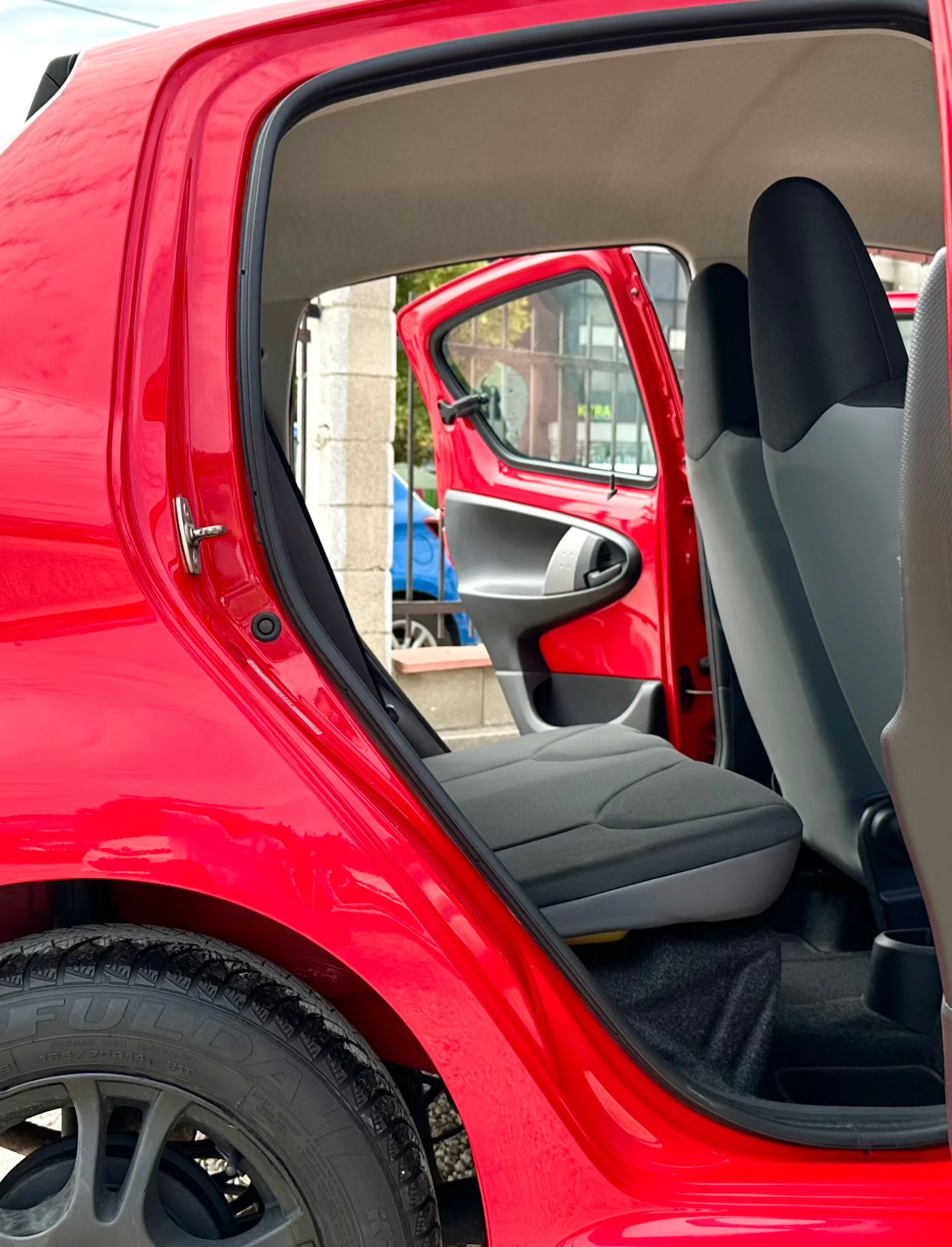 Toyota Aygo 1.0i 68HP | Mobile.bg   13